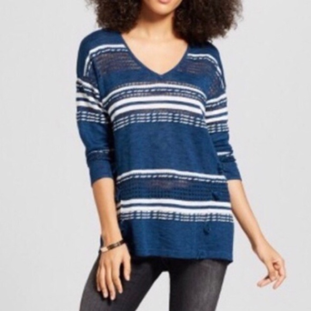 NWT August Moon Striped Tassel V-Neck Pullover Light Sweater Women’s Size Small